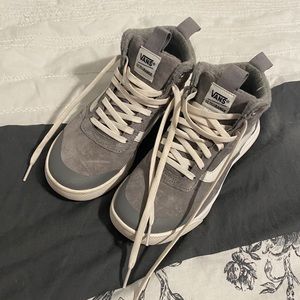 Women’s Vans Size 7